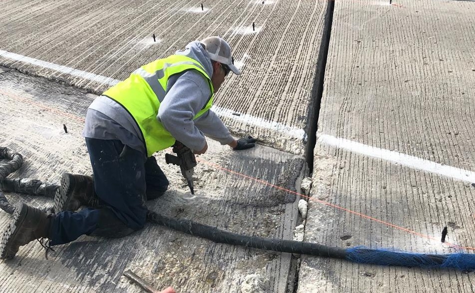 Commercial concrete raising & leveling | Chicago